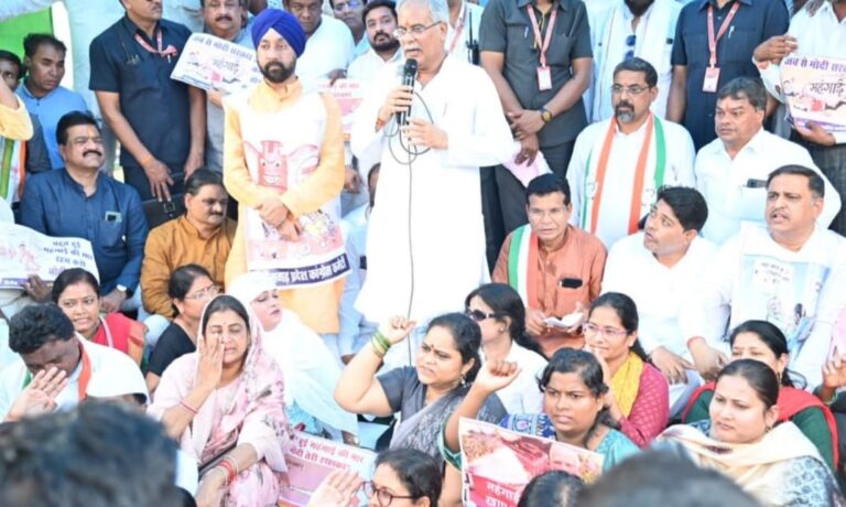 महंगाई को लेकर देशभर में कांग्रेस का प्रदर्शन जंगी प्रदर्शन……