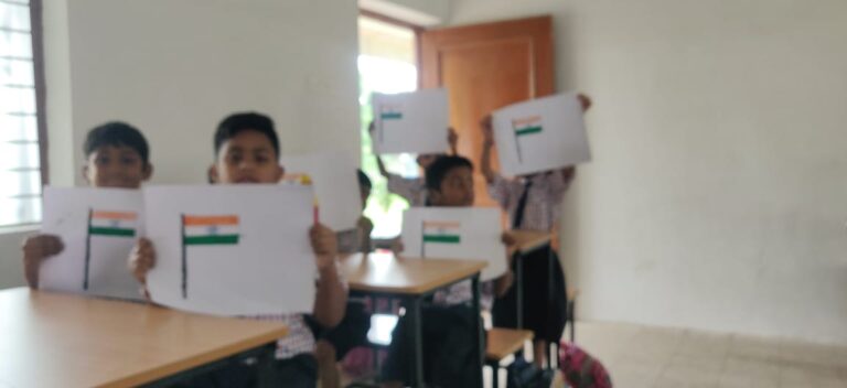 अर्पण दिव्यांग पब्लिक स्कूल में चित्रकला स्पर्धा…….