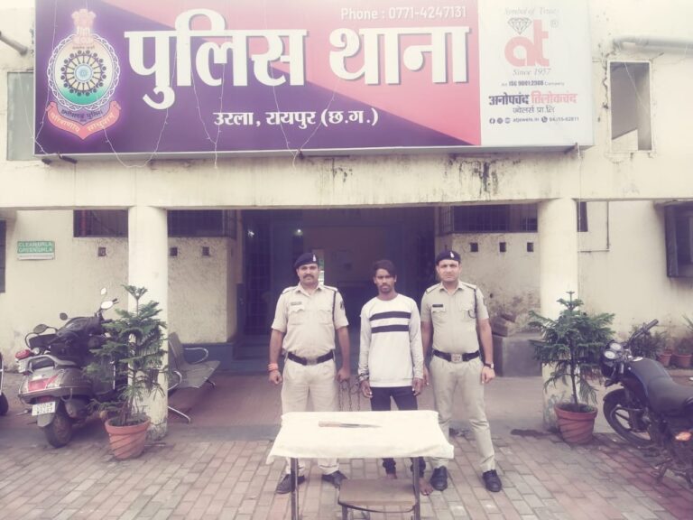 पुराना बदमाश हथियार के साथ पकड़ाया, की गई आर्म्स एक्ट के तहत कार्यवाही