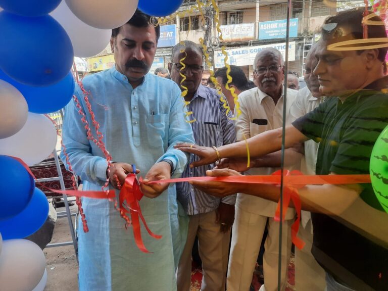 चेम्बर प्रदेश अध्यक्ष अमर पारवानी ने “आदिति मार्केटिंग” एवं “ब्वाय जोन” का किया शुभारंभ