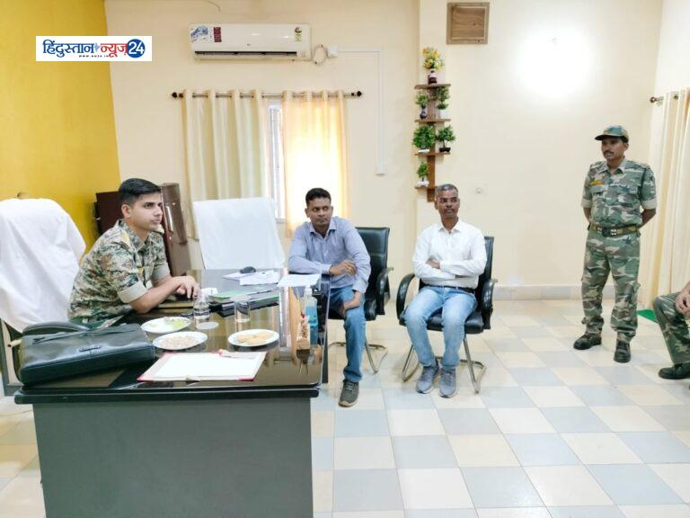 आईपीएस  पुष्कर शर्मा ने जवानों से मिलकर जाना कुशलक्षेम; हर प्रकार के समस्याओं के निदान का दिया आश्वासन