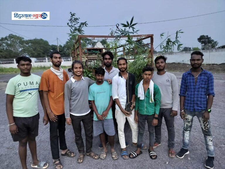 बाराडेराधाम में  बाहनाकाड़ी के युवाओ ने किया वृक्षारोपण।