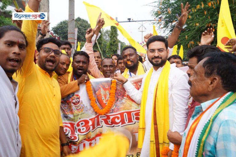 अजीत कुकरेजा ने किया नुआखाई शोभायात्रा का किया भव्य स्वागत