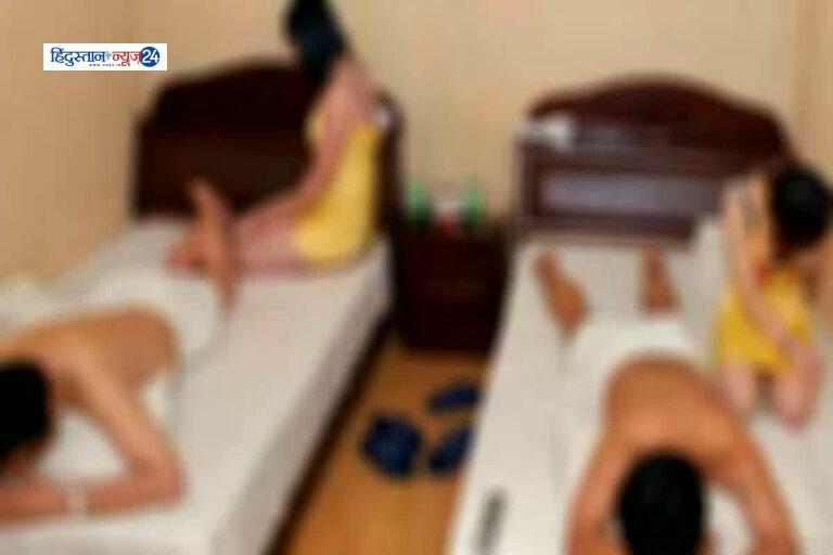 IAS officer husband caught having fun , आईएएस अफसर के पति विदेशी महिला के साथ रंगरलियां मनाते हुए पकड़े गए