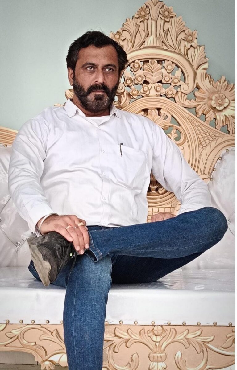 वर्सेटाइल एक्टर विक्रम राज डिफरेंट लुक में नजर आएंगे फिल्म “संघर्ष एक जंग” में   0.30 अगस्त से प्रदेश में प्रदर्शन