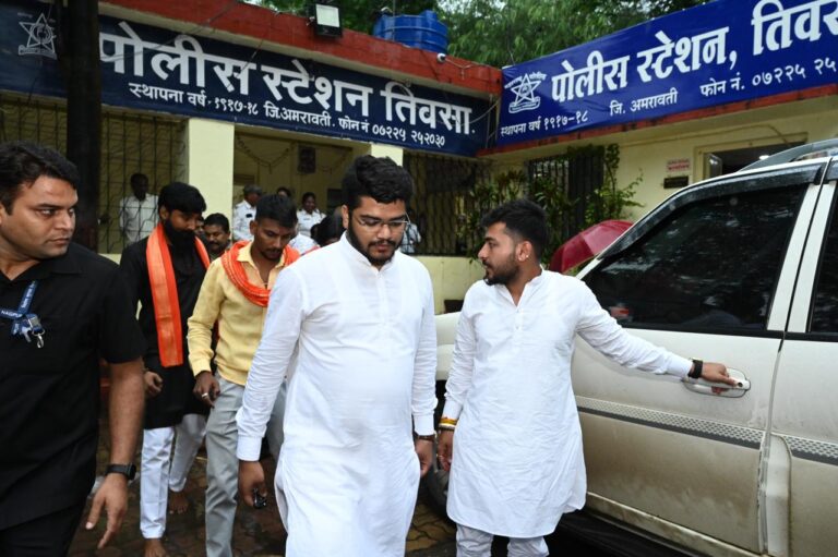 छत्तीसगढ़ के हिंदू समाज सेवक जय यश कुकरेजा और माधवी लता की अस्थायी गिरफ़्तारी