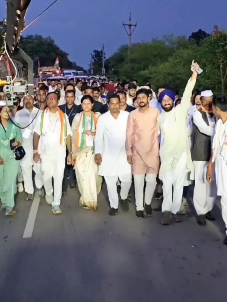 न्याय यात्रा : प्रेदश कांग्रेस अध्यक्ष दीपक बैज के नेतृत्व में पार्षद कामरान अंसारी ने अपने साथियों के साथ नया यात्रा में दिखाई अपनी सक्रियता