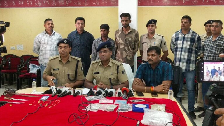 अभनपुर में चाकू से मारपीट के आरोपी गिरफ्तार, पुलिस ने की महत्वपूर्ण कार्रवाई