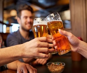 छत्तीसगढ़ में कल से सस्ती मिलेगी शराब, जानिए सभी ब्रांड के नए रेट की पूरी सूची