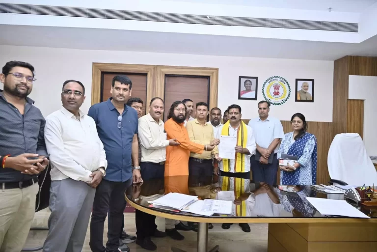 हड़ताल समाप्त: पंचायत सचिवों की मांगों पर सरकार ने दिया आश्वासन, शासकीयकरण की प्रक्रिया होगी प्रारंभ