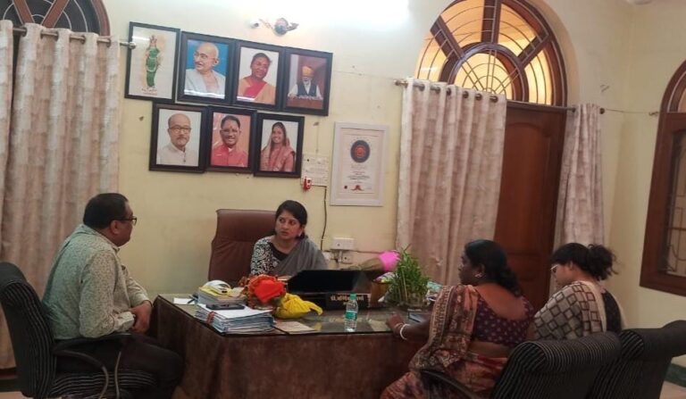 बाल श्रम की रोकथाम हेतु छापेमारी अभियान में लाएं तेजी :- डॉ. वर्णिका शर्मा