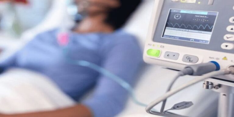 गुरुग्राम: वेंटिलेटर पर भर्ती एयर होस्टेस के साथ यौन शोषण, अस्पताल कर्मचारी पर आरोप