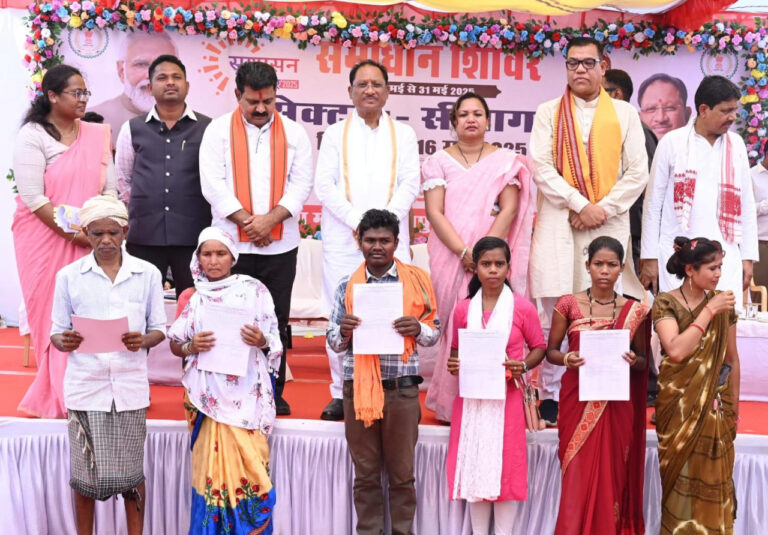 सीतागांव समाधान शिविर में मुख्यमंत्री की बड़ी घोषणाएं: स्वास्थ्य केंद्र, हायर सेकेंडरी स्कूल और 132 केवी सब स्टेशन का उन्नयन