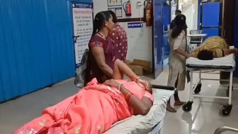 बच्चे ने ब्रेक हटा दिया, अनियंत्रित DJ गाड़ी भीड़ में घुसी—12 बाराती घायल