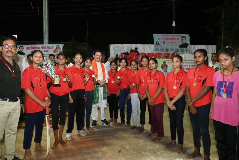 गर्ल्स वार्ड प्रीमियर लीग 2025 का विधायक डॉ. संपत अग्रवाल ने किया भव्य शुभारंभ,बेटियों को मिला प्रोत्साहन