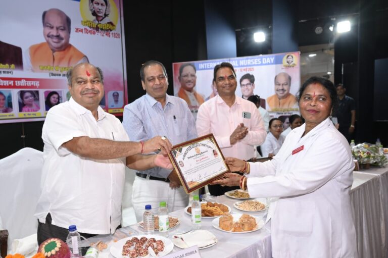 अंतरराष्ट्रीय नर्स दिवस पर विधायक पुरंदर मिश्रा ने किया नर्सों का सम्मान, दिया भावनात्मक नारा