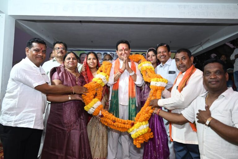 ग्राम सरकड़ा में नागरिक अभिनंदन समारोह, विधायक डॉ. संपत अग्रवाल ने क्षेत्र के विकास को लेकर दिए महत्वपूर्ण आश्वासन