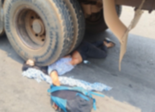 बड़ी खबर : रायपुर में भीषण सड़क हादसा: तेज़ रफ्तार ट्रक ने युवती को कुचला, मौके पर मौत