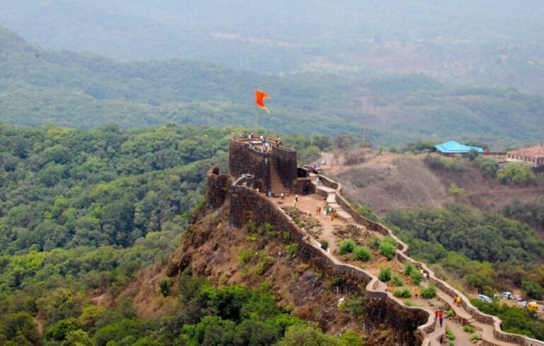 शौर्य और संस्कृति की अनोखी सैर: रेलवे शुरू कर रहा ‘छत्रपति शिवाजी महाराज सर्किट’ हेरिटेज यात्रा