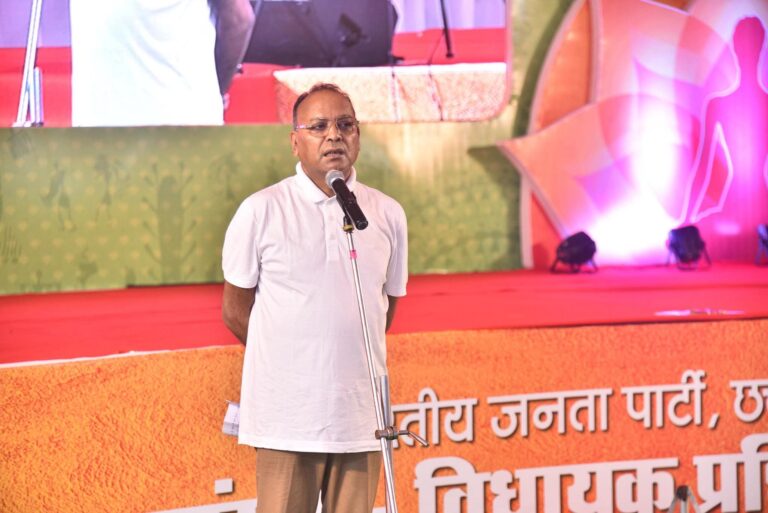 सांसद-विधायक प्रशिक्षण वर्ग के तीसरे दिन प्रातः योग सत्र में अजय चंद्राकर ने पंडित दीनदयाल उपाध्याय के विचारों को किया नमन