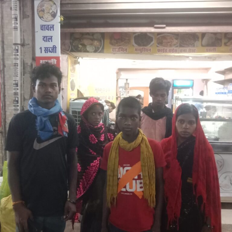 रायपुर की मशरूम फैक्ट्री में मजदूरों से गुलामी: क्या किसी ‘बड़े नाम’ को बचाने की हो रही है कोशिश?