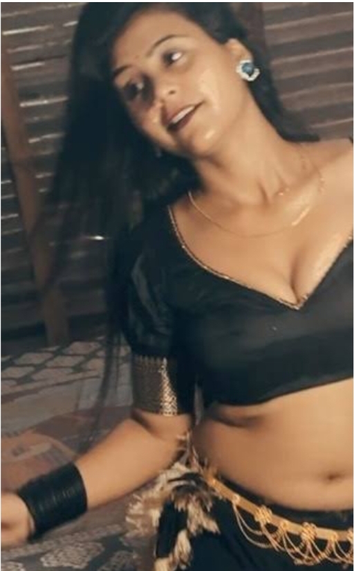 भोजपुरी सोशल मीडिया इनफ्लुएंसर हेमा कश्यप ने इंस्टाग्राम पर मचाया तहलका