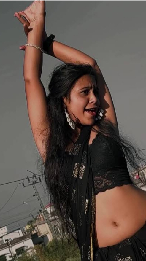 भोजपुरी सोशल मीडिया इनफ्लुएंसर हेमा कश्यप ने इंस्टाग्राम पर मचाया तहलका