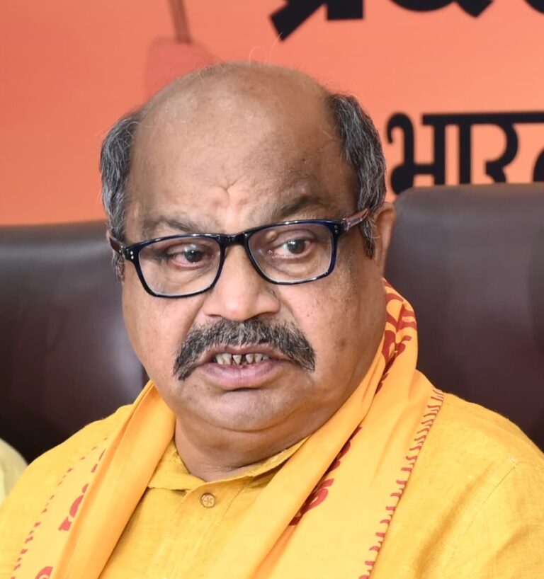 सचिन पायलट के छत्तीसगढ़ दौरे पर विधायक पुरंदर मिश्रा का तीखा प्रहार : कहा- कांग्रेस अब सिर्फ परिवार तक सिमट कर रह गई है