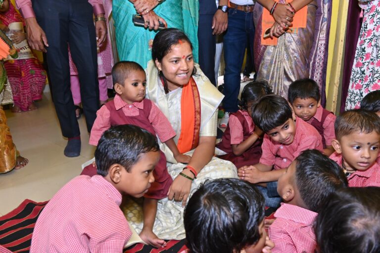 आंगनबाड़ी पुनर्वास केंद्र के बच्चों और महिलाओं के हित में दिए अहम निर्देश : लक्ष्मी राजवाड़े