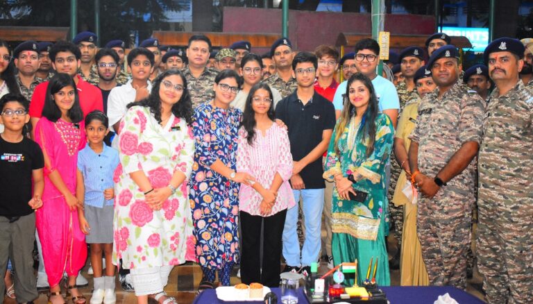 वीआईपी कॉलोनी में रोटरी एलीट ने सीआरपीएफ जवानों के साथ मनाया रक्षाबंधन