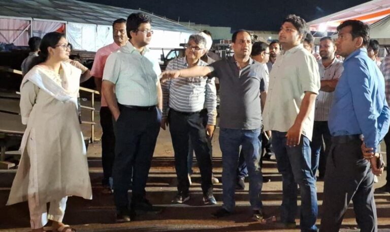 राज्योत्सव की तैयारियों पर कलेक्टर डॉ गौरव सिंह ने ली बैठक , एयर-शो एवं राज्योत्सव स्थल का निरीक्षण कर समय पर सभी तैयारियां पूर्ण करने के दिये निर्देश