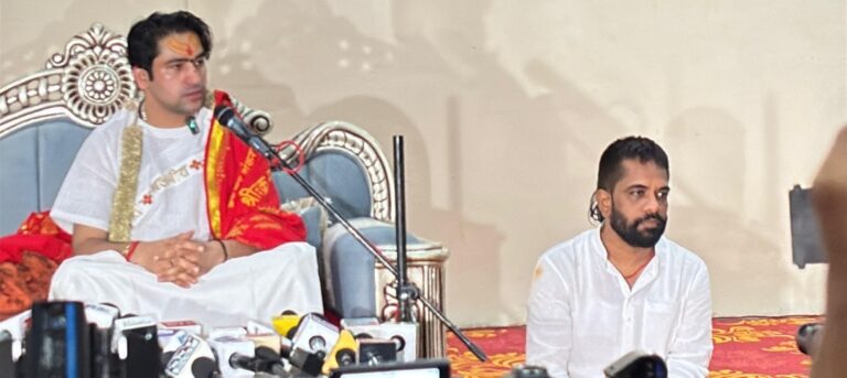 पं. धीरेंद्र कृष्ण शास्त्री कल निकलेंगे छत्तीसगढ़ वासियों का पर्चा 