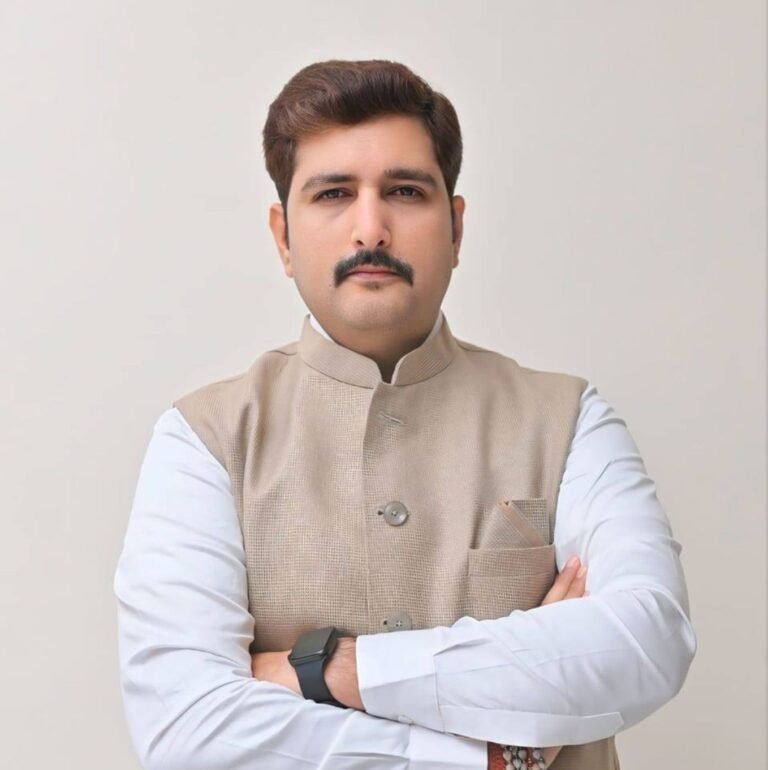 एक आदिवासी नेता को कांग्रेस के तत्कालीन मुख्यमंत्री ने मोहरा बनाया – अमित चिमनानी