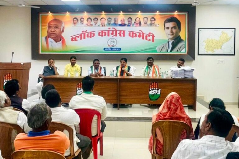 ब्लॉक कांग्रेस कमेटी आरंग की मासिक बैठक सम्पन्न , SIR को लेकर बीएलए को दिए गए आवश्यक दिशा-निर्देश