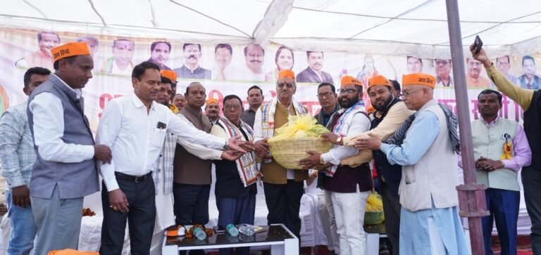 माँ शाकम्भरी महोत्सव में शामिल हुए सांसद बृजमोहन अग्रवाल, फल–सब्जी वितरण कर दिया सेवा व आत्मनिर्भरता का संदेश