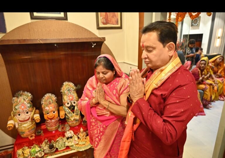 विधायक डॉ. संपत अग्रवाल के जन्मदिवस पर भक्तिमय हुआ बसना: अष्ट प्रहरी हरिनाम संकीर्तन महायज्ञ का भव्य आगाज