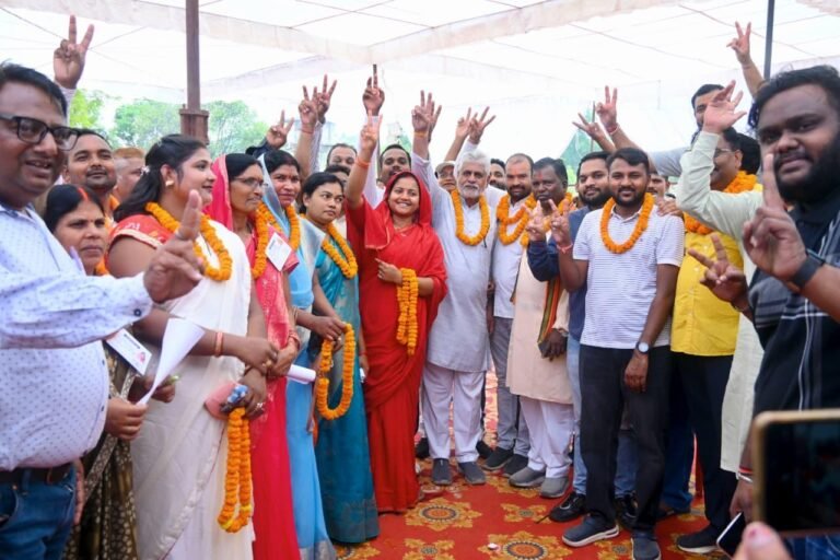 शिवनंदनपुर नगर पंचायत चुनाव में भाजपा की शानदार जीत, अध्यक्ष प्रत्याशी रितेश जायसवाल सहित 7 पार्षद प्रत्याशी विजयी , मंत्री लक्ष्मी राजवाड़े के डोर-टू-डोर जनसंपर्क अभियान का दिखा प्रभाव, क्षेत्र में खुशी की लहर