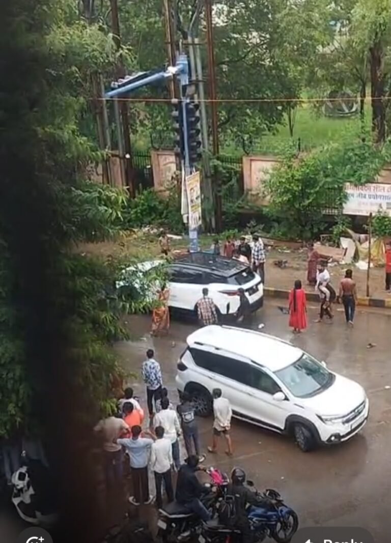 Raipur crime news : रायपुर में दिनदहाड़े कारोबारी पर हमला, कार का शीशा तोड़कर मारपीट; सोने की चेन लूटने का आरोप