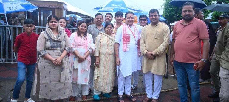 पुरी रथयात्रा में सपरिवार शामिल हुए विधायक डॉ. संपत अग्रवाल, छत्तीसगढ़ की खुशहाली के लिए मांगा आशीर्वाद