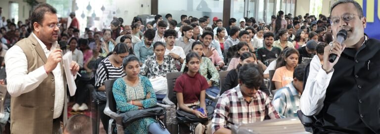 विश्वविद्यालय से घर शंका नहीं, समाधान लेकर जाइए इसके लिए हमेशा प्रश्न पूछने वाला बनिए : चांसलर अभिषेक अग्रवाल