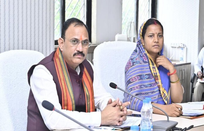 फर्जी दिव्यांगता सर्टिफिकेट मामले में बड़ा फैसला: जांच के लिए बनेगा विशेष मेडिकल बोर्ड, त्वरित जांच के बाद जल्द सौंपी जाएगी रिपोर्ट, मंत्री राजवाड़े और स्वास्थ्य मंत्री जायसवाल ने ली संयुक्त बैठक फर्जी दिव्यांगता सर्टिफिकेट मामले में बड़ा फैसला: जांच के लिए बनेगा विशेष मेडिकल बोर्ड, त्वरित जांच के बाद जल्द सौंपी जाएगी रिपोर्ट, मंत्री राजवाड़े और स्वास्थ्य मंत्री जायसवाल ने ली संयुक्त बैठक