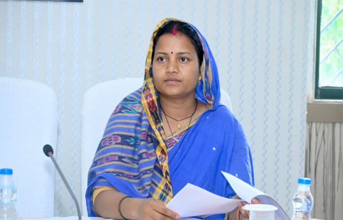 मंत्री लक्ष्मी राजवाड़े ने ली समाज कल्याण विभाग की उच्चस्तरीय समीक्षा बैठक