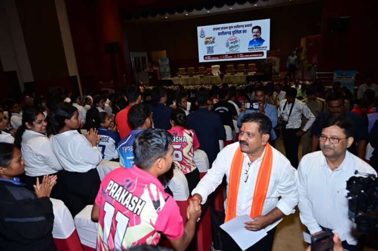 साइबर अपराध के खिलाफ ‘साइबर संकल्प’ की शुरुआत, 500 से अधिक विद्यार्थियों से रूबरू हुए डिप्टी सीएम विजय शर्मा