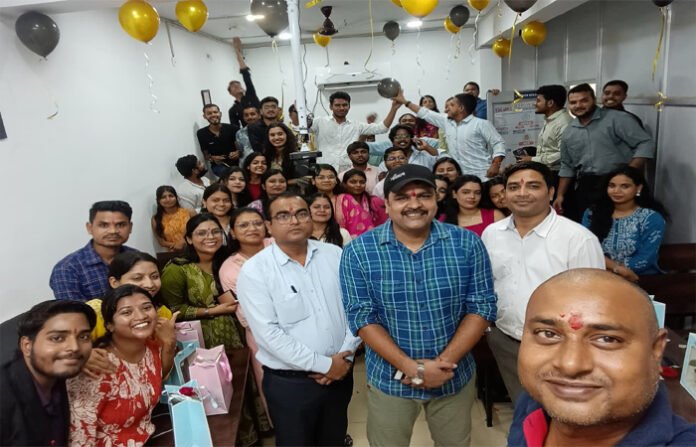 करियर पॉवर अड्डा 24X7 रायपुर शाखा में हर्षोल्लास के साथ मनाया गया शिक्षक दिवस करियर पॉवर अड्डा 24X7 रायपुर शाखा में हर्षोल्लास के साथ मनाया गया शिक्षक दिवस