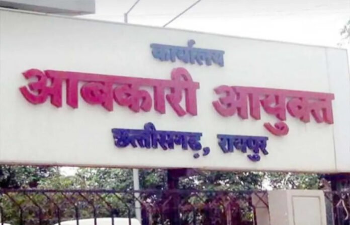 आबकारी विभाग में बड़ा फेरबदल: 165 अधिकारी-कर्मचारियों का हुआ तबादला, 12 जिला आबकारी अधिकारी भी बदले गए...