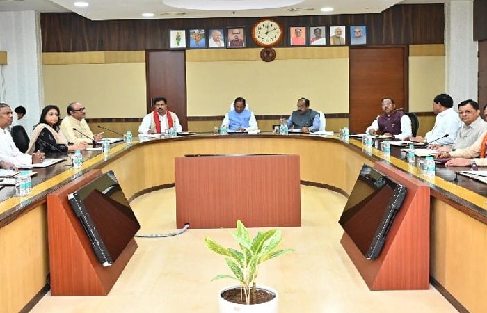 साय कैबिनेट के अहम फैसले: निर्यात प्रोत्साहन नीति को मंजूरी, NSTI के लिए 10 एकड़ जमीन आवंटित