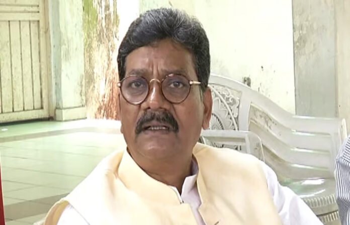 चिकित्सा-पैरामेडिकल शिक्षा निजी विश्वविद्यालयों को सौंपने की प्रक्रिया पर रोक की मांग, राज्यपाल को नेता प्रतिपक्ष ने लिखा पत्र