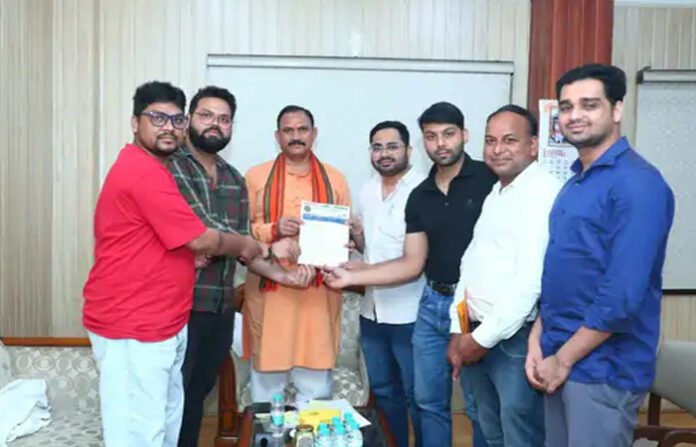 छत्तीसगढ़ में जूनियर डॉक्टरों की हड़ताल टली, स्वास्थ्य मंत्री से बातचीत के बाद 28 सितंबर तक स्थगित