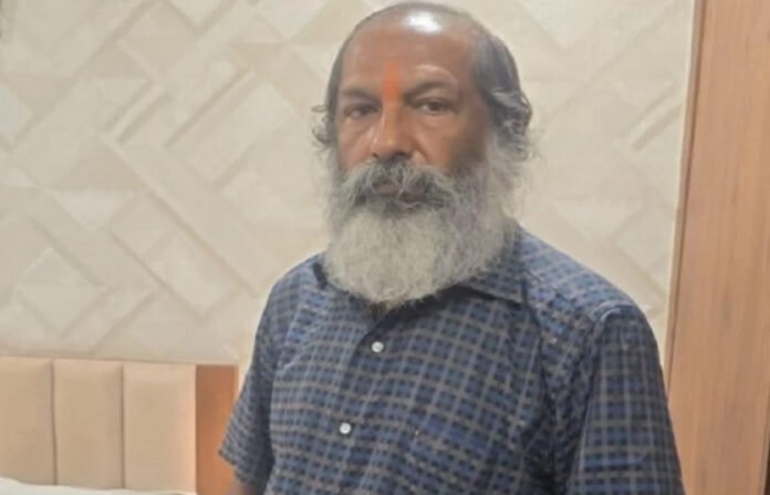 ED की कार्रवाई: 15 करोड़ की ठगी मामले में भूपेश बघेल के करीबी तांत्रिक केके श्रीवास्तव की 3.25 करोड़ की संपत्ति कुर्क ED की कार्रवाई: 15 करोड़ की ठगी मामले में भूपेश बघेल के करीबी तांत्रिक केके श्रीवास्तव की 3.25 करोड़ की संपत्ति कुर्क