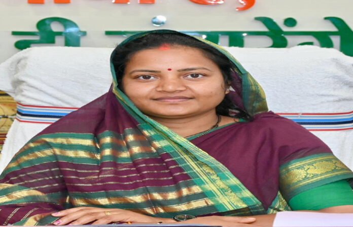 मंत्री लक्ष्मी राजवाड़े के प्रयासों से भटगांव क्षेत्र में विकास कार्यों को मिली रफ्तार मंत्री लक्ष्मी राजवाड़े के प्रयासों से भटगांव क्षेत्र में विकास कार्यों को मिली रफ्तार
